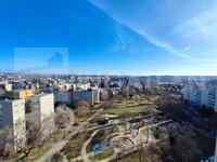 Gadagréten csodálatos panorámával rendelkező, 54 m2-es panel lakás eladó.